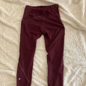 Lululemon size 6 25” wunder under maroon leggings